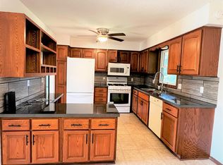 744 Gramsie Rd, Shoreview, MN 55126