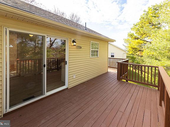 2nd image of 108 Linwood Ct