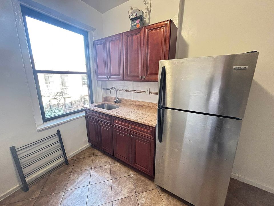 2nd image of 152 Sherman Ave APT 46