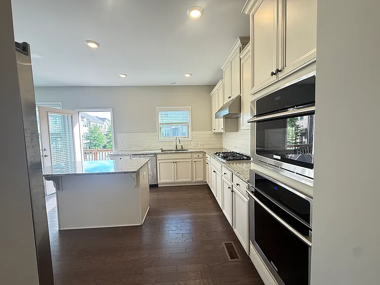 590 Sunset Park Dr — Photo 8