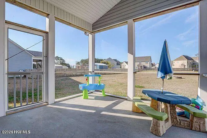 120 Camelot Dr — Photo 17
