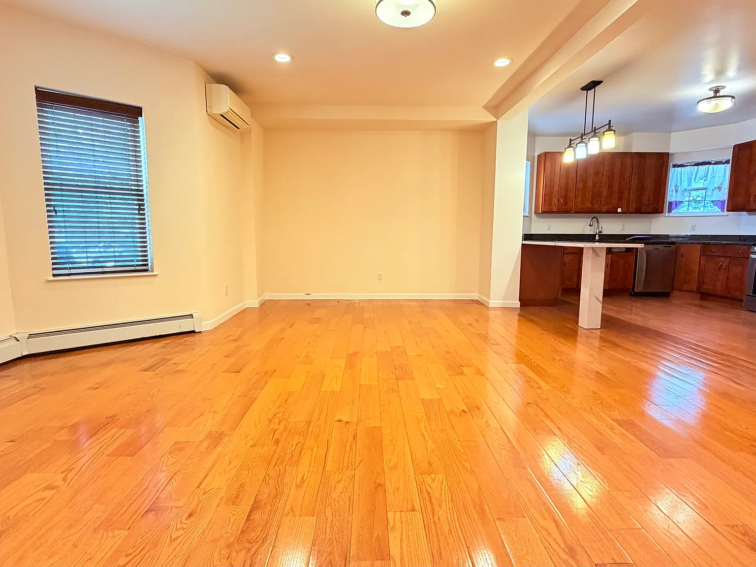 3 bed, 1500 sqft, $3,400 — Photo 3