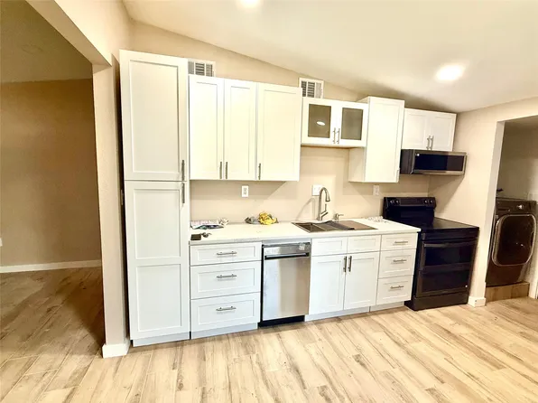 150 Harvard Ave, Lewisville, TX 75057