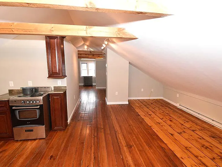 120 Main St #3 — Photo 10