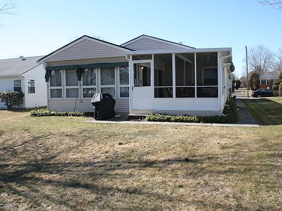 2nd image of 14 Palermo Ct