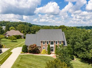 108 Strawberry Field Dr, Johnson City, TN 37604