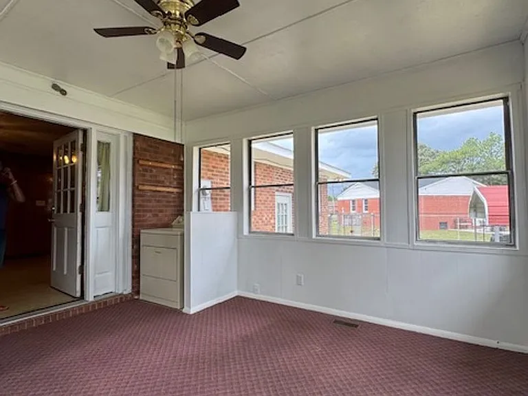 709 Luther Dr — Photo 18