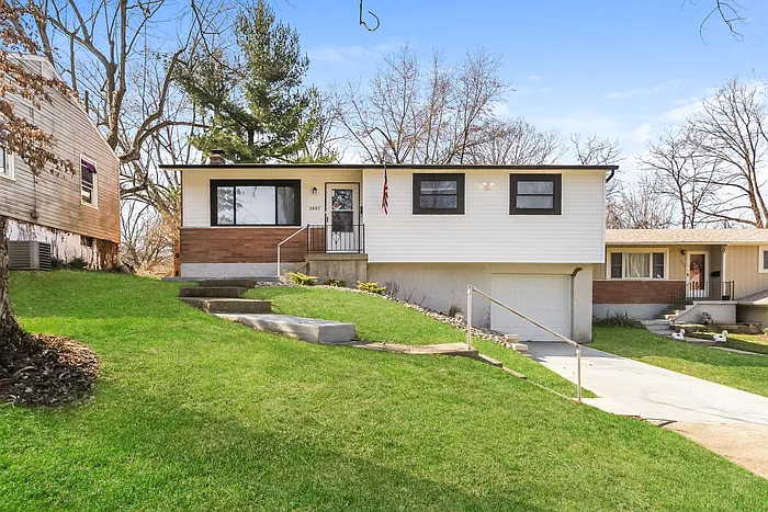 3667 Lakewood Dr — Photo 1