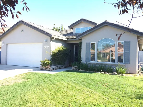 1271 Manzanita Dr, Hollister, CA 95023