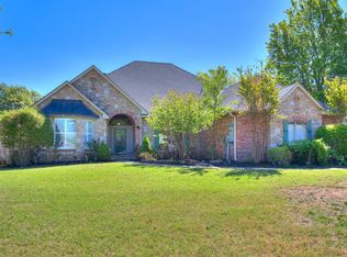 1700 Eagle Dr, Edmond, OK 73034