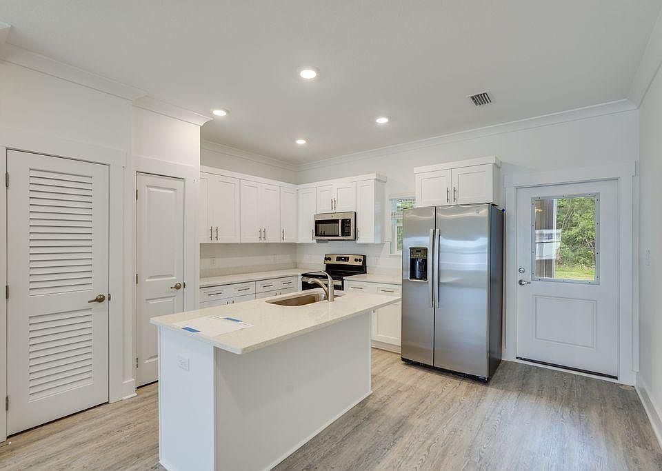 2nd image of 94 Date Palm Ln