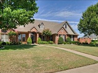 608 Forest Edge Ln, Red Oak, TX 75154
