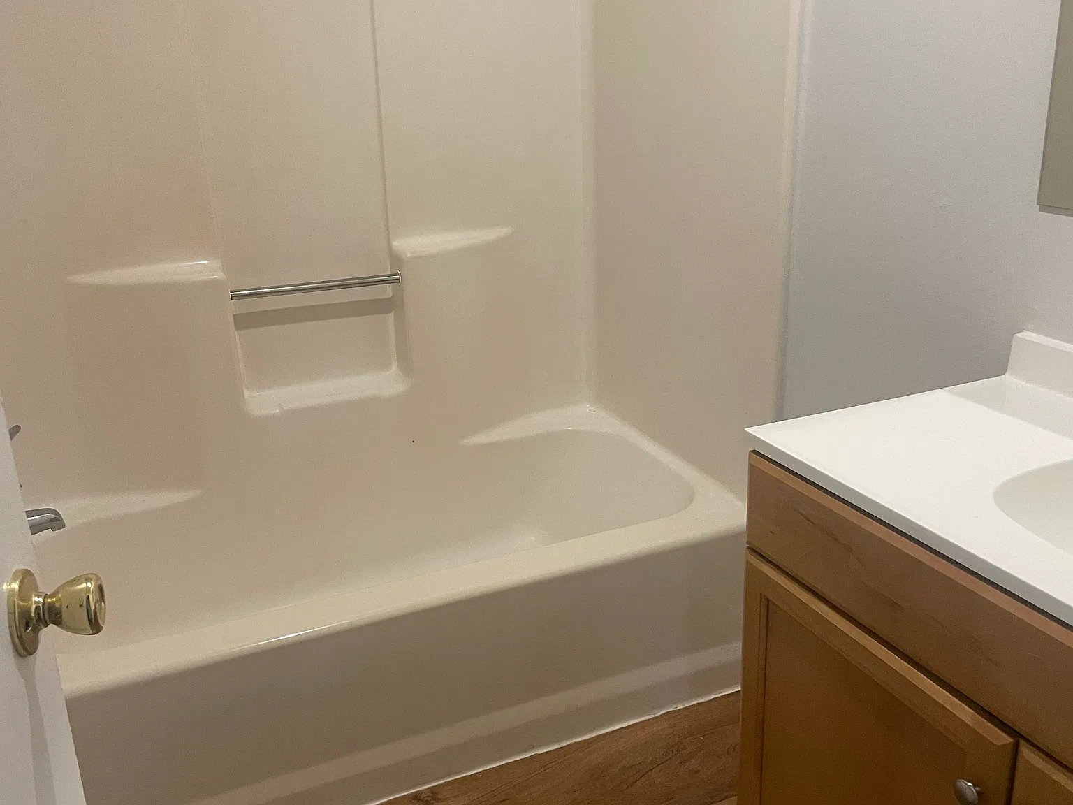 2 bed, 800 sqft, $1,100 — Photo 3