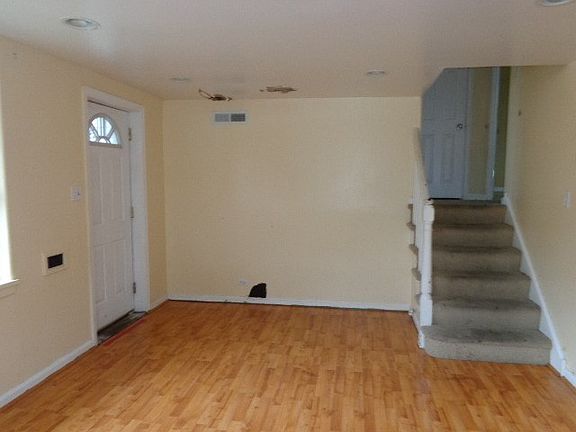 4th image of 9725 S Luella Ave