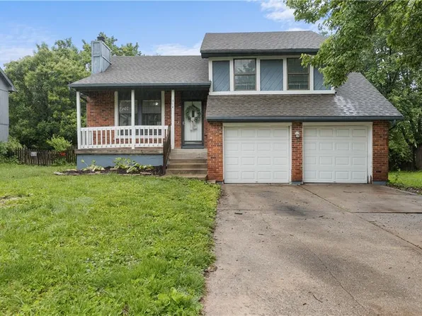 914 SE 7th St, Lees Summit, MO 64063
