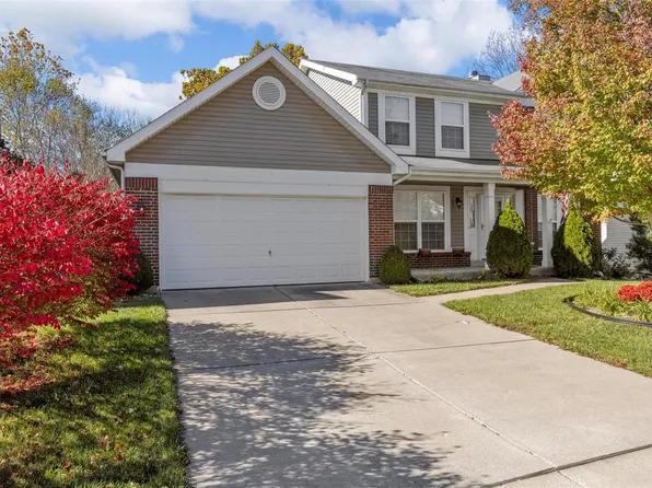 1154 Manor Cove Dr, Saint Charles, MO 63304
