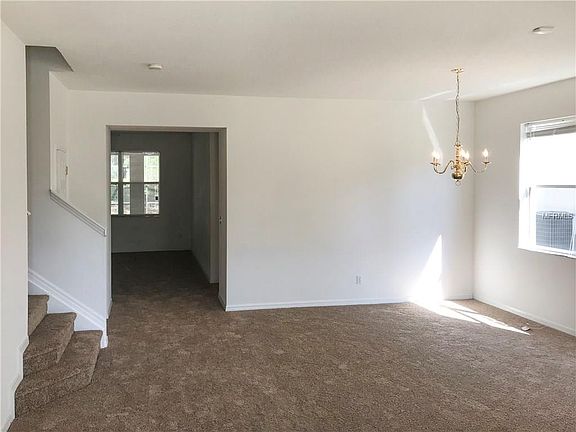 5th image of 138 Andover Dr