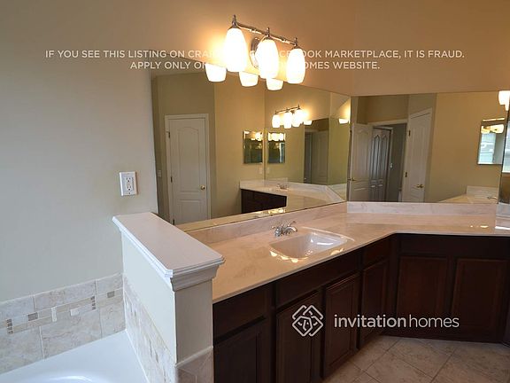 4th image of 3115 Wandering Oaks Dr