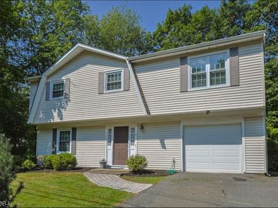 8 Temple Trl, Hopatcong, NJ, 07843