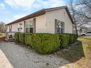 114 N Elgin Avenue, Bolivar, MO 65613