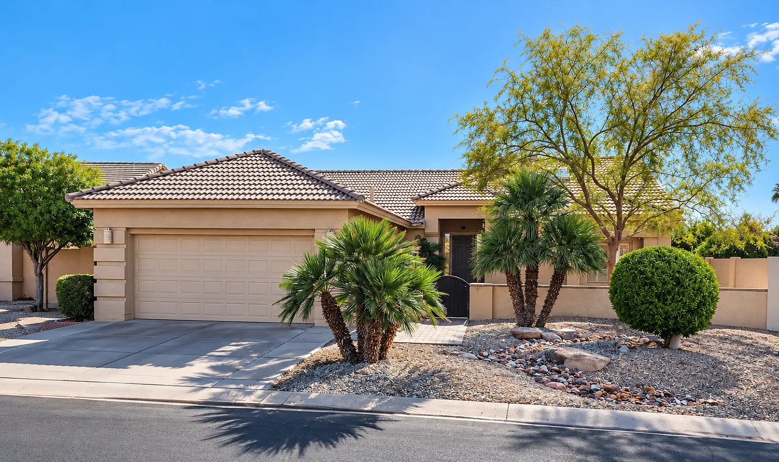 9211 E Rocky Lake Dr — Photo 1
