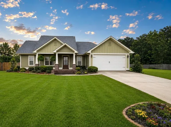 27 W Sycamore, Sumrall, MS 39482