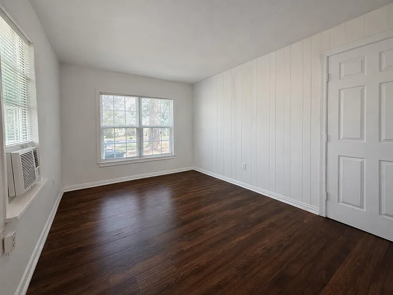 209 W Alfred St — Photo 8