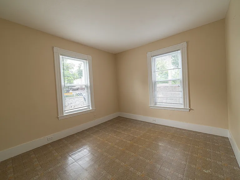 21 Granville Ave #2 — Photo 3