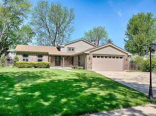 1348 Fir Ct, Naperville, IL