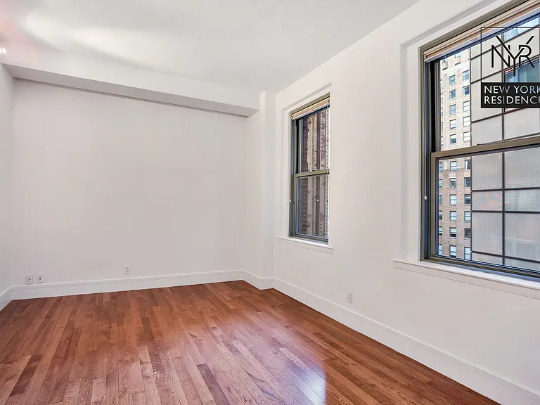 120 Greenwich St #6J — Photo 5