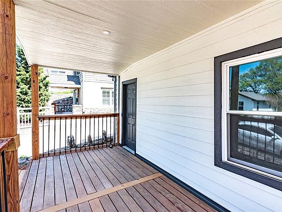 5th image of 4619 Bell St