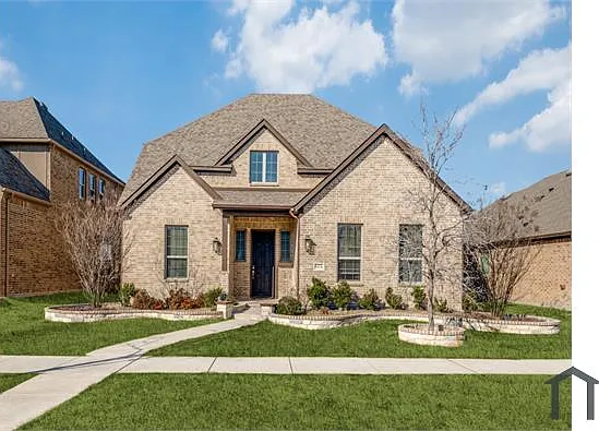 5 bed, 2944 sqft, $4,000 — Photo 2