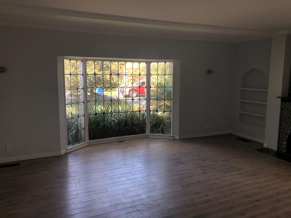 1st image of 1140 S Hayworth Ave