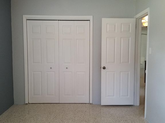 5th image of 2136 69th Ave S