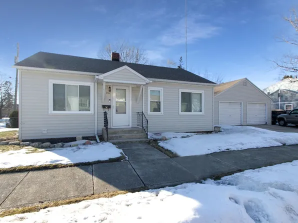 907 N 7th Ave, Sturgeon Bay, WI 54235