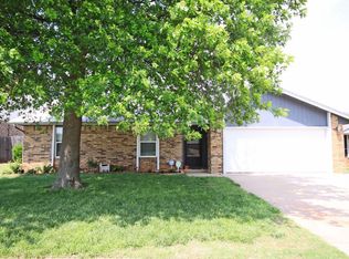 744 Okie Ridge Rd, Yukon, OK 73099