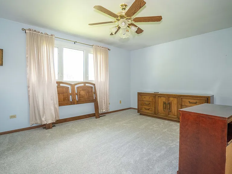 16409 Winding Creek Rd — Photo 12