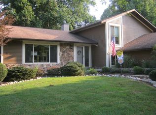 13275 N Partridge Dr, Valley View, OH