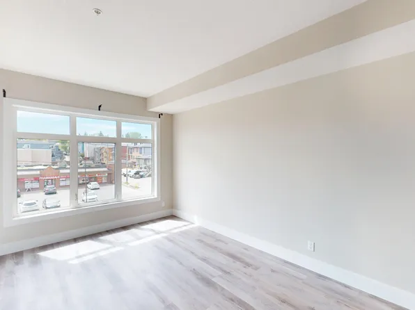307 17th Ave SW, Calgary, AB T2T 0C9