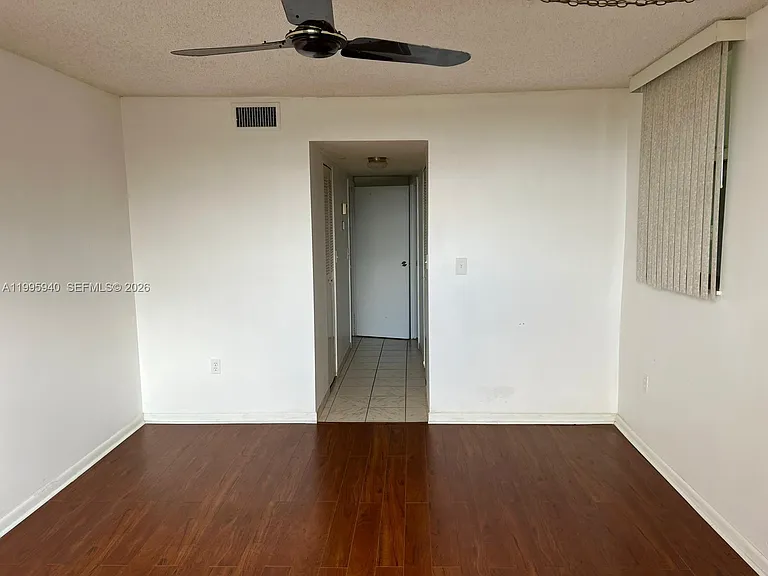1800 SW 81st Ave #1400 — Photo 8