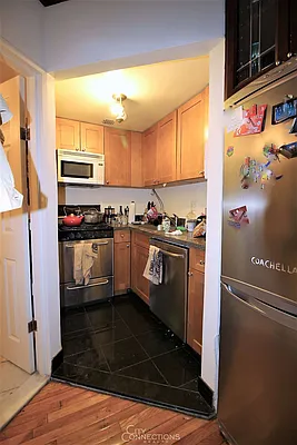 Rented by City Connections Realty | media 34