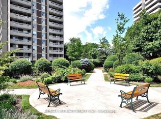 50 Inverlochy Blvd #309, Markham, ON L3T4T6