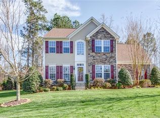 258 Squirrel Ln, Lake Wylie, SC 29710