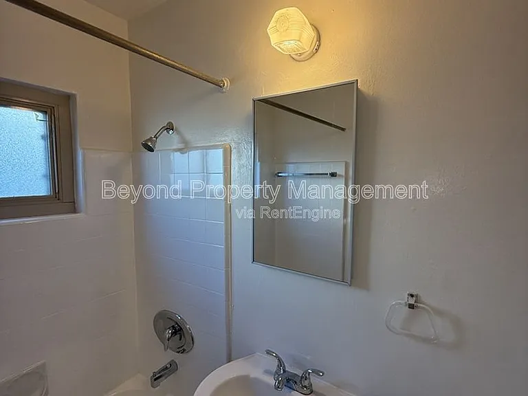 4439 Menlo Ave — Photo 18