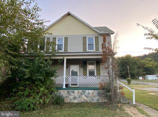 14074 2nd St, Mount Union, PA 17066