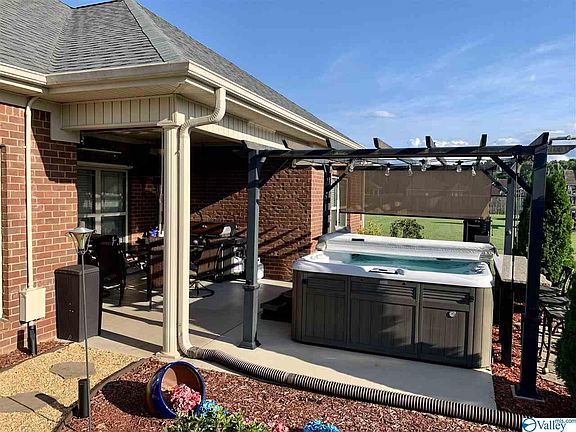 5th image of 173 Wes Ashley Dr