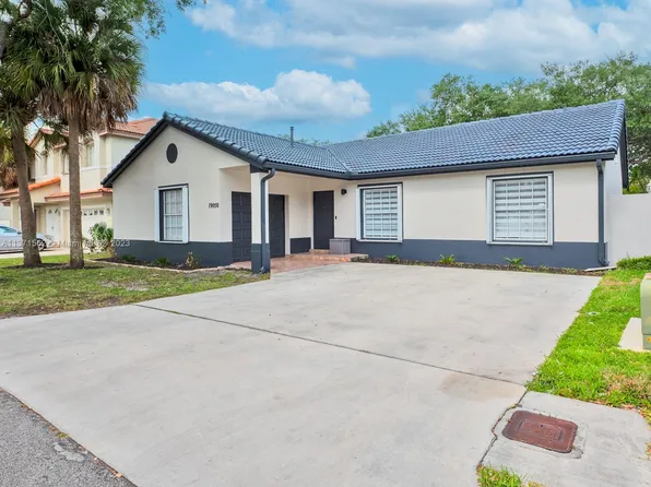 19050 NW 89th Ct, Hialeah, FL 33018