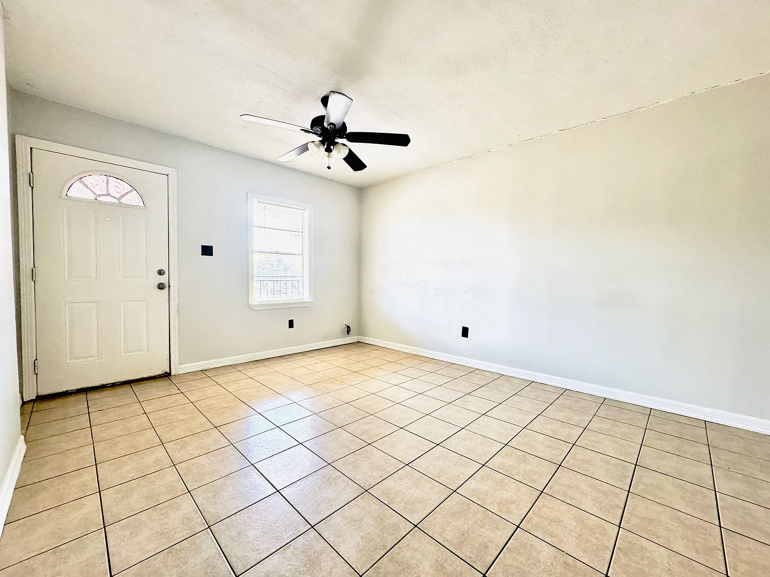 1 bed, 1.0 bath, $575 — Photo 1