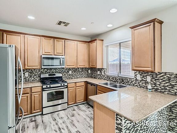 4th image of 624 Ryan Peak Ln