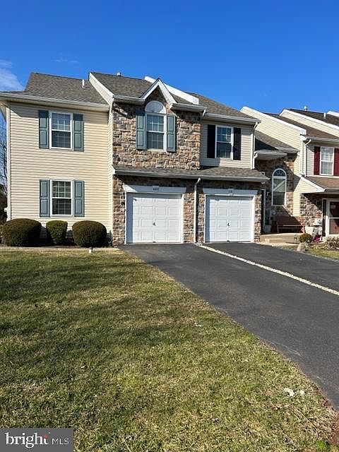 1st image of 660 Chadbourne Ct